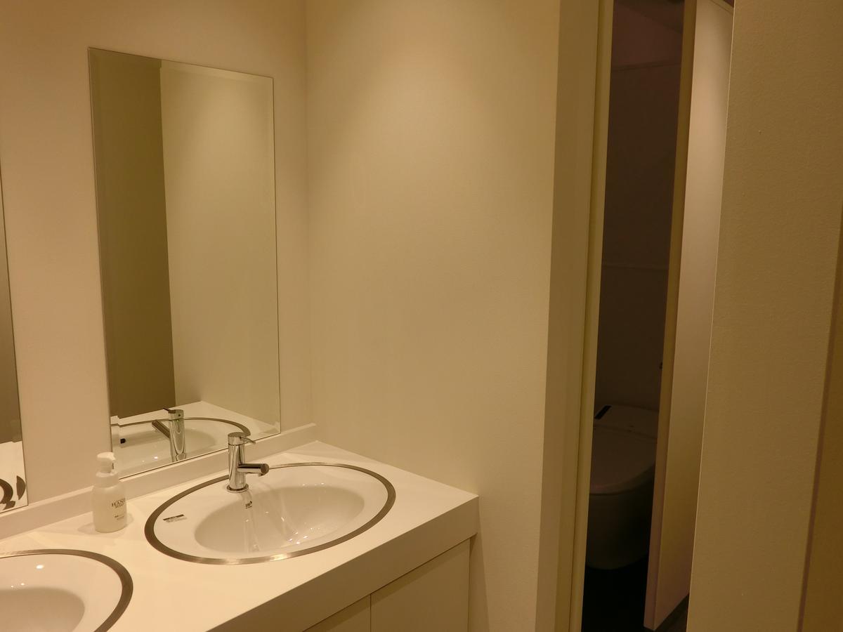 Capsule Hotel Valie Ebisucho Osaka Exterior photo