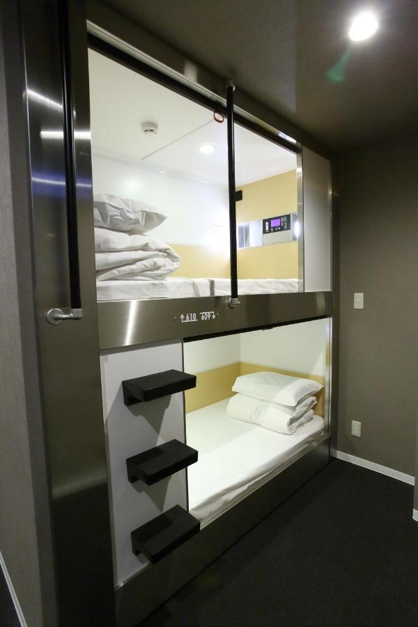 Capsule Hotel Valie Ebisucho Osaka Exterior photo